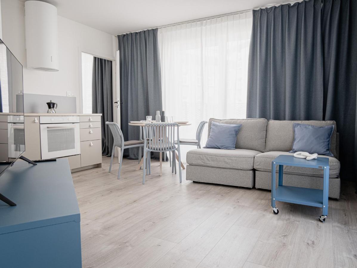 Homewell Apartments Game And Movie Poznan Exterior photo